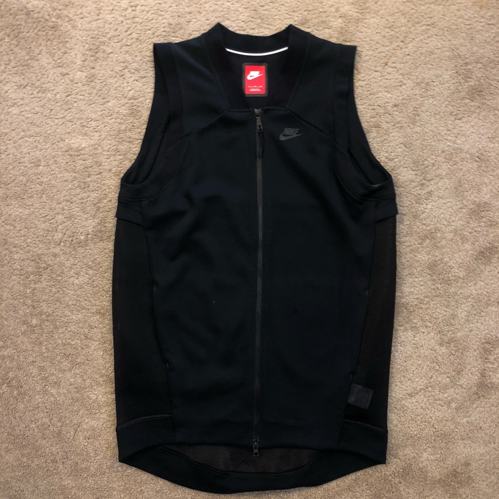 Nike Long Vest Size L - NEVER Worn!!!